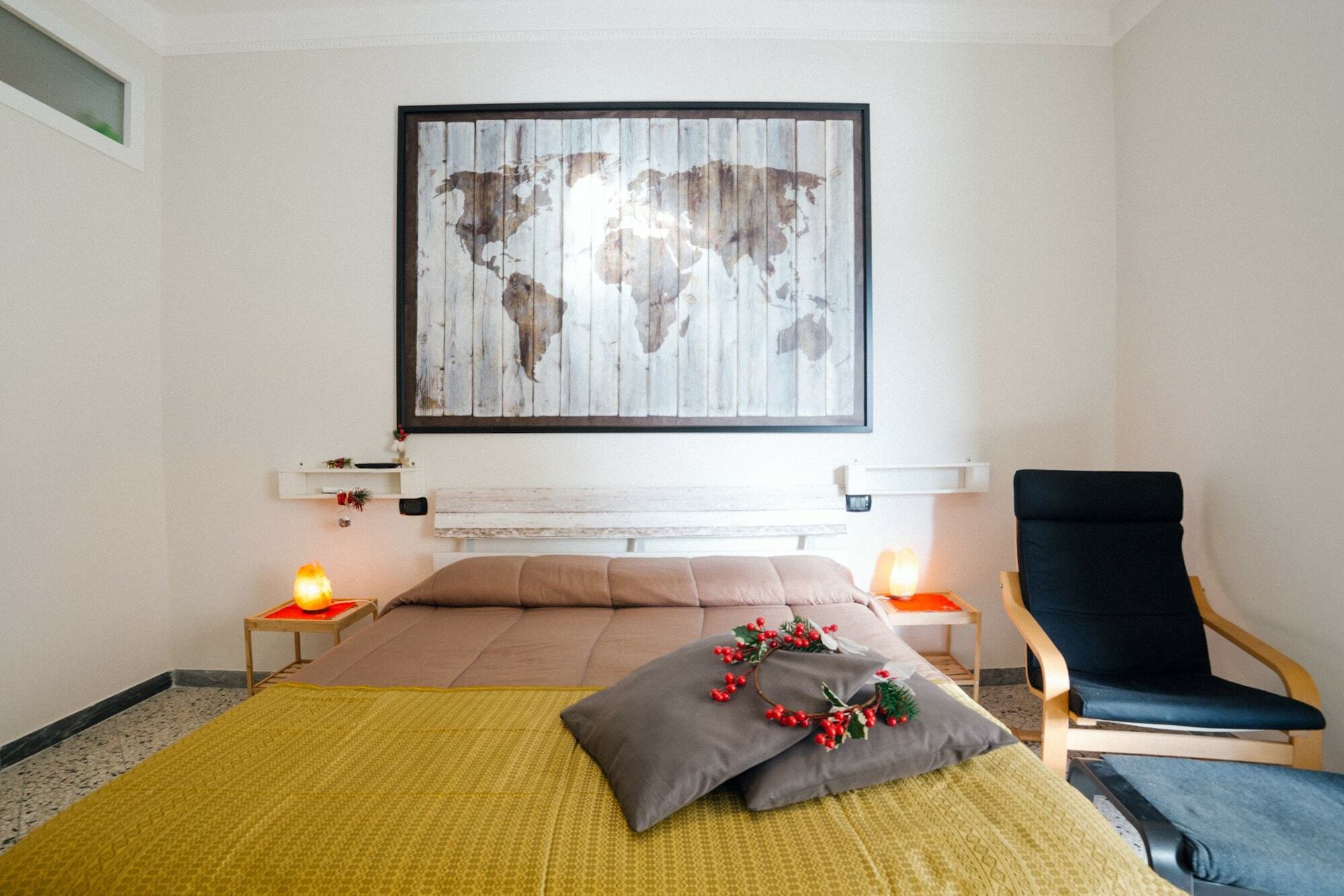 Little Room Салерно Екстериор снимка
