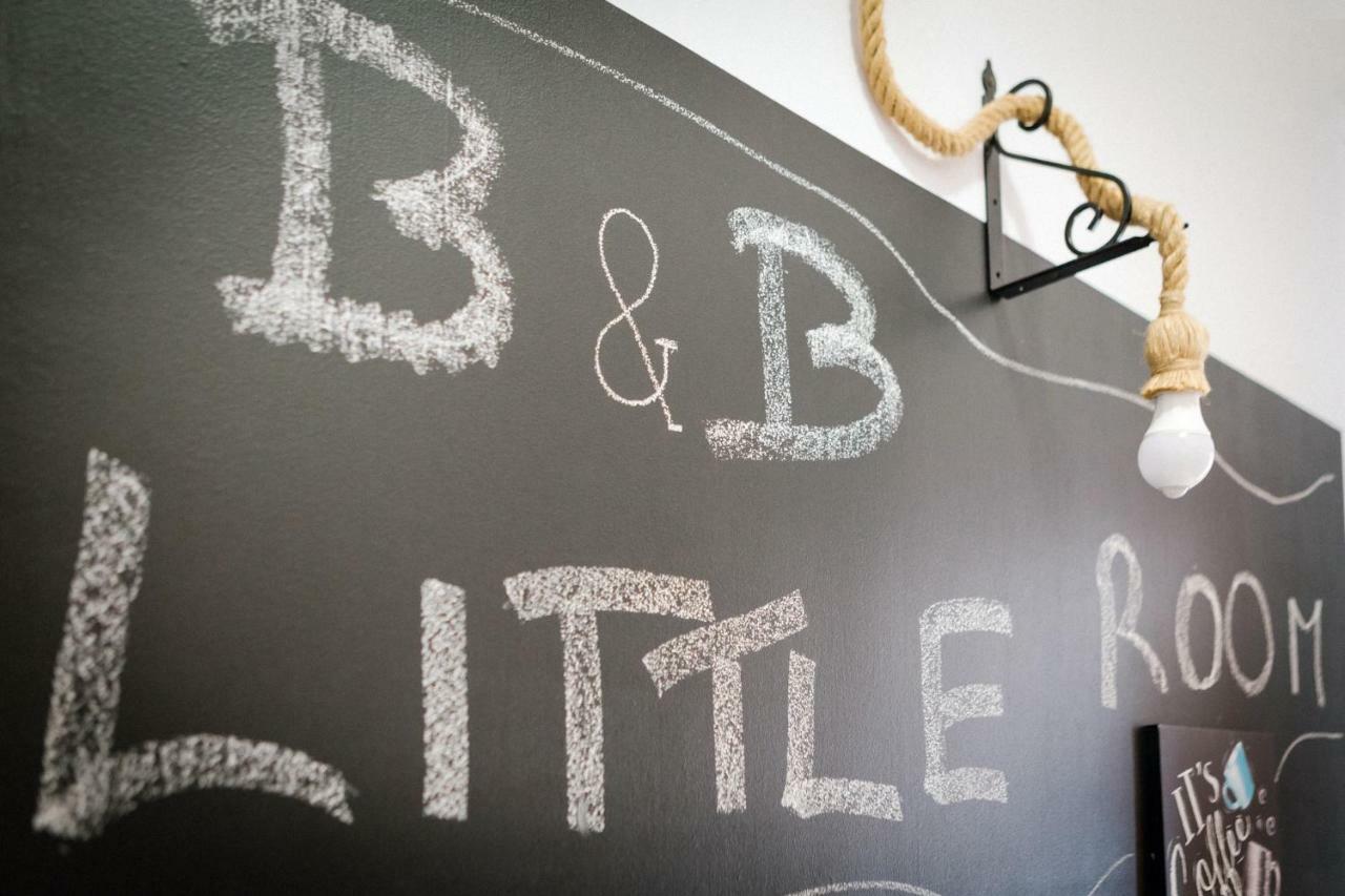Little Room Салерно Екстериор снимка